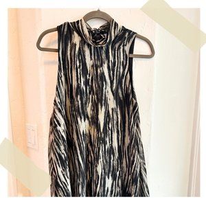 The Impeccable Pig Women's Small Sleeveless Tie Back Lined Flowy Dress Black